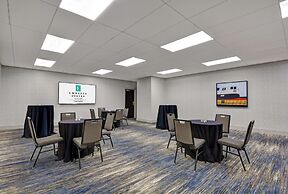 Embassy Suites by Hilton Chicago Downtown River North