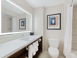 Embassy Suites by Hilton Chicago Downtown River North