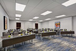 Embassy Suites by Hilton Chicago Downtown River North