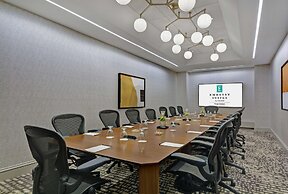 Embassy Suites by Hilton Chicago Downtown River North