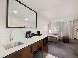 Embassy Suites by Hilton Chicago Downtown River North