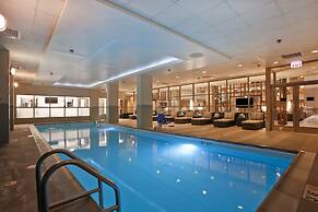 Embassy Suites by Hilton Chicago Downtown River North