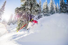 Delta Hotels by Marriott Grand Okanagan Resort