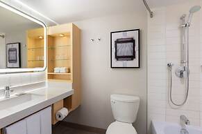 Delta Hotels by Marriott Grand Okanagan Resort