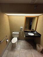 Express Suites Riverport Inn & Suites