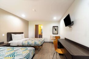 Motel 6 Livingston, TX