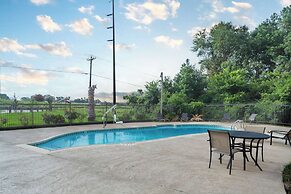 Motel 6 Livingston, TX