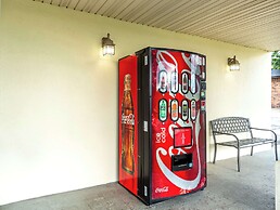 Motel 6 Livingston, TX