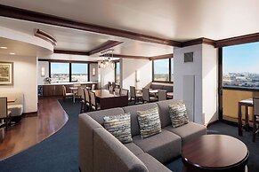 Sheraton Norfolk Waterside Hotel