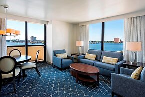 Sheraton Norfolk Waterside Hotel