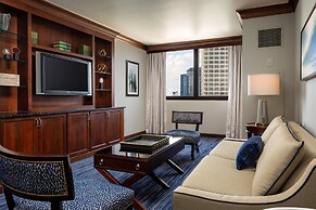 Sheraton Norfolk Waterside Hotel