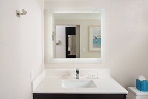 Fairfield Inn And Suites By Marriott Palm Beach