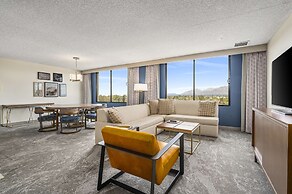DoubleTree by Hilton Tucson - Reid Park