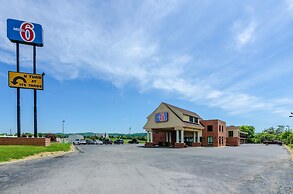 Motel 6 Lexington, VA