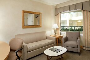 Hilton Boca Raton Suites