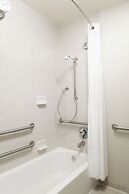 Hilton Boca Raton Suites