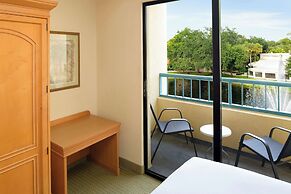 Hilton Boca Raton Suites