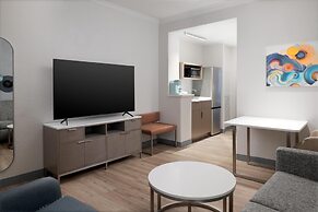 Hilton Boca Raton Suites