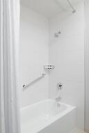 Hilton Boca Raton Suites