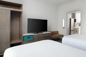 Hilton Boca Raton Suites
