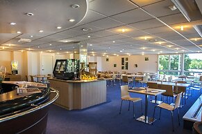 Hotel Kyriad Nemours