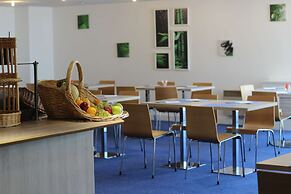 Hotel Kyriad Nemours