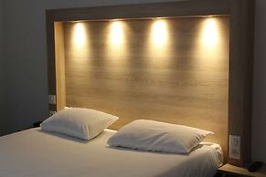 Hotel Kyriad Nemours