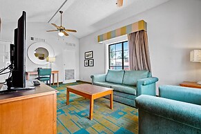 La Quinta Inn by Wyndham Costa Mesa / Newport Beach