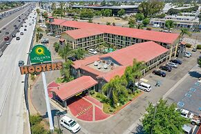 La Quinta Inn by Wyndham Costa Mesa / Newport Beach