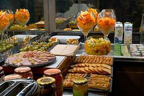 Hotel Le Montmartre Saint Pierre