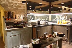 Hotel Le Montmartre Saint Pierre