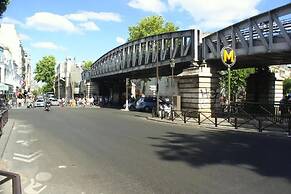 Hotel Le Montmartre Saint Pierre