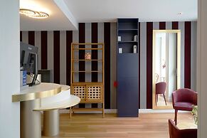 Hotel Le Montmartre Saint Pierre