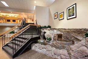 Holiday Inn Airport - Portland by IHG