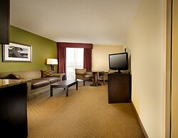 Holiday Inn Airport - Portland by IHG