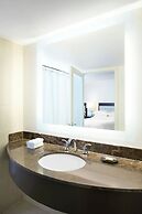 Sheraton Vancouver Wall Centre