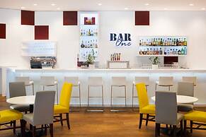 Sheraton Vancouver Wall Centre