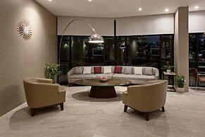Holiday Inn Long Beach Airport Hotel and Conference Center by IHG