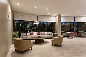 Holiday Inn Long Beach Airport Hotel and Conference Center by IHG