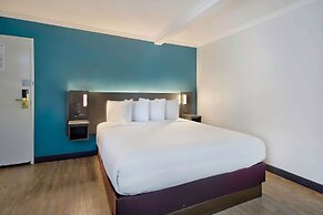 Studio 6 Suites Lawndale, CA – South Bay