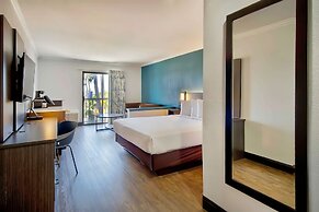 Studio 6 Suites Lawndale, CA – South Bay