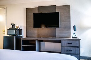 Studio 6 Suites Lawndale, CA – South Bay