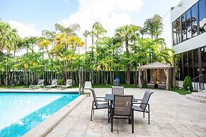 Regency Miami Airport by Sonesta
