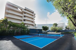 Regency Miami Airport by Sonesta