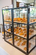 Regency Miami Airport by Sonesta