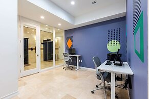 Regency Miami Airport by Sonesta