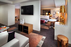 SLS Hotel, a Luxury Collection Hotel, Beverly Hills