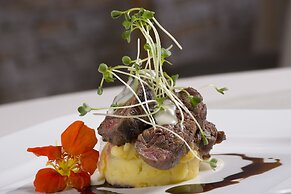 Movich Casa del Alferez