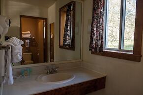 Western Holiday Lodge Three Rivers