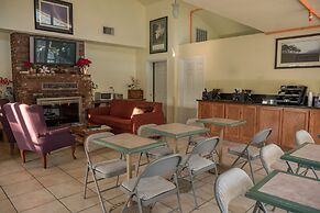 Western Holiday Lodge Three Rivers